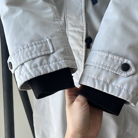 Canada Goose (resell) - Picture 5 of 8